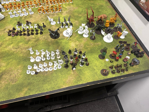 Dungeons dragons miniature e - dungeons,